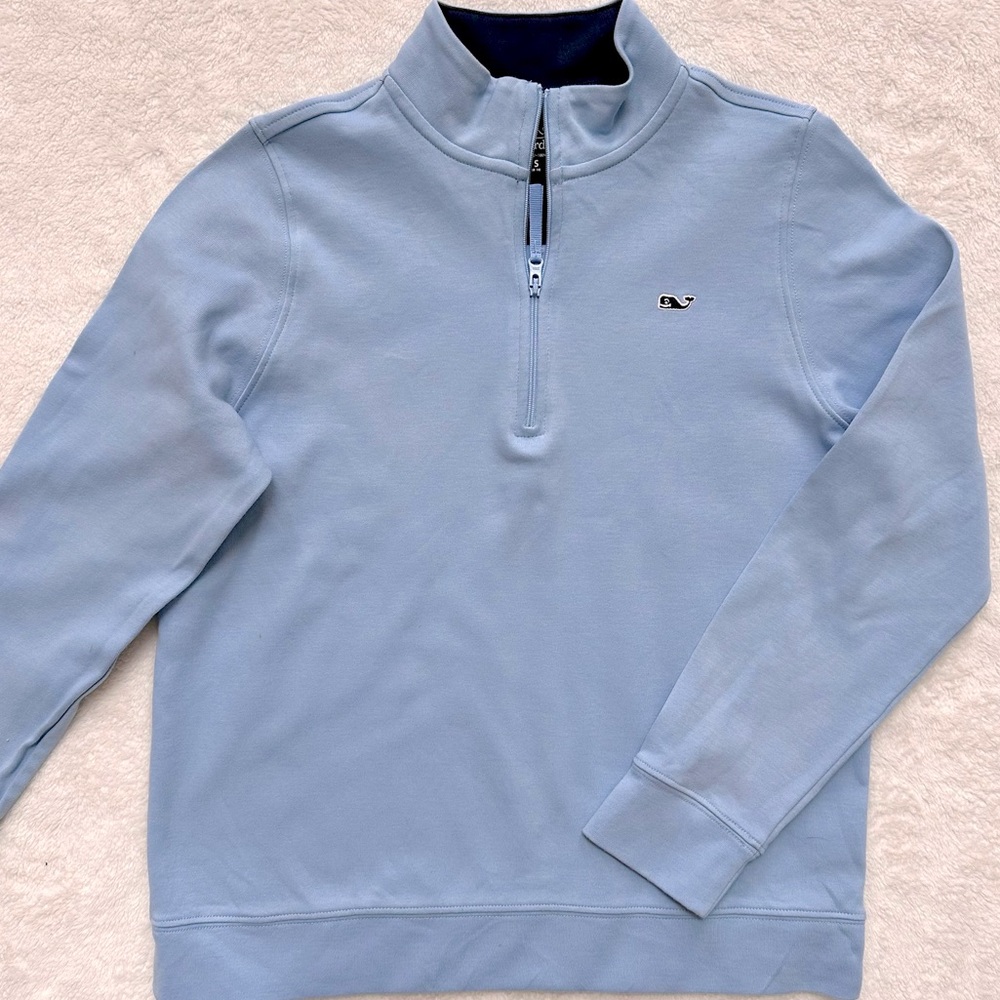 Vineyard Vines Saltwater 1/4 Zip. Light blue with navy collar. Like new!
